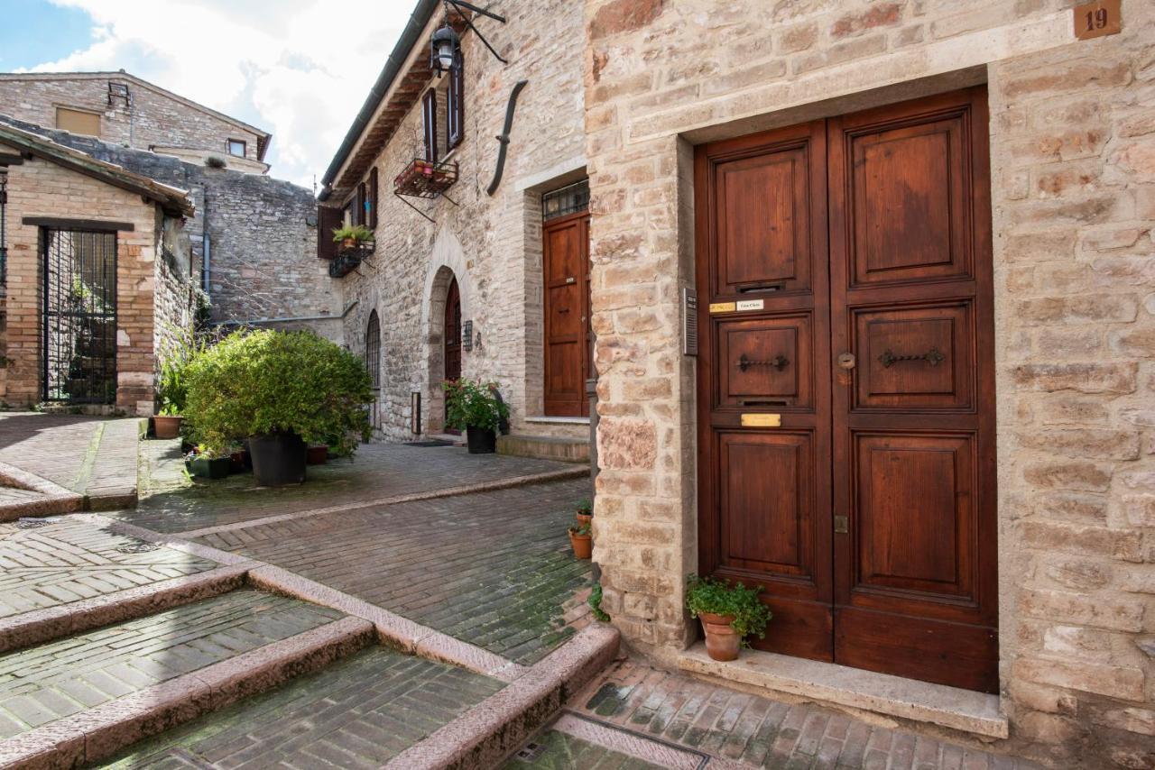 Casa Clara Appartamenti Assisi Dış mekan fotoğraf